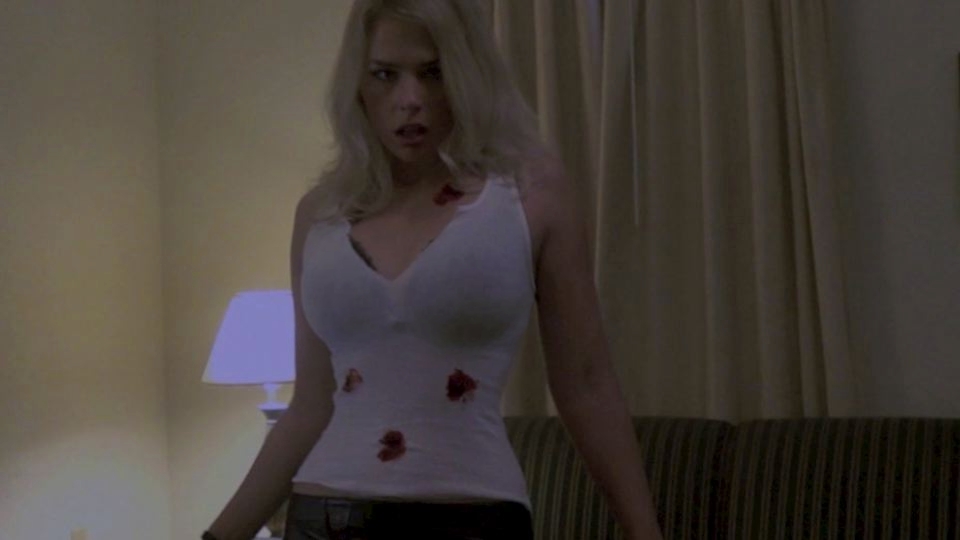 blondeandarmed21.jpg