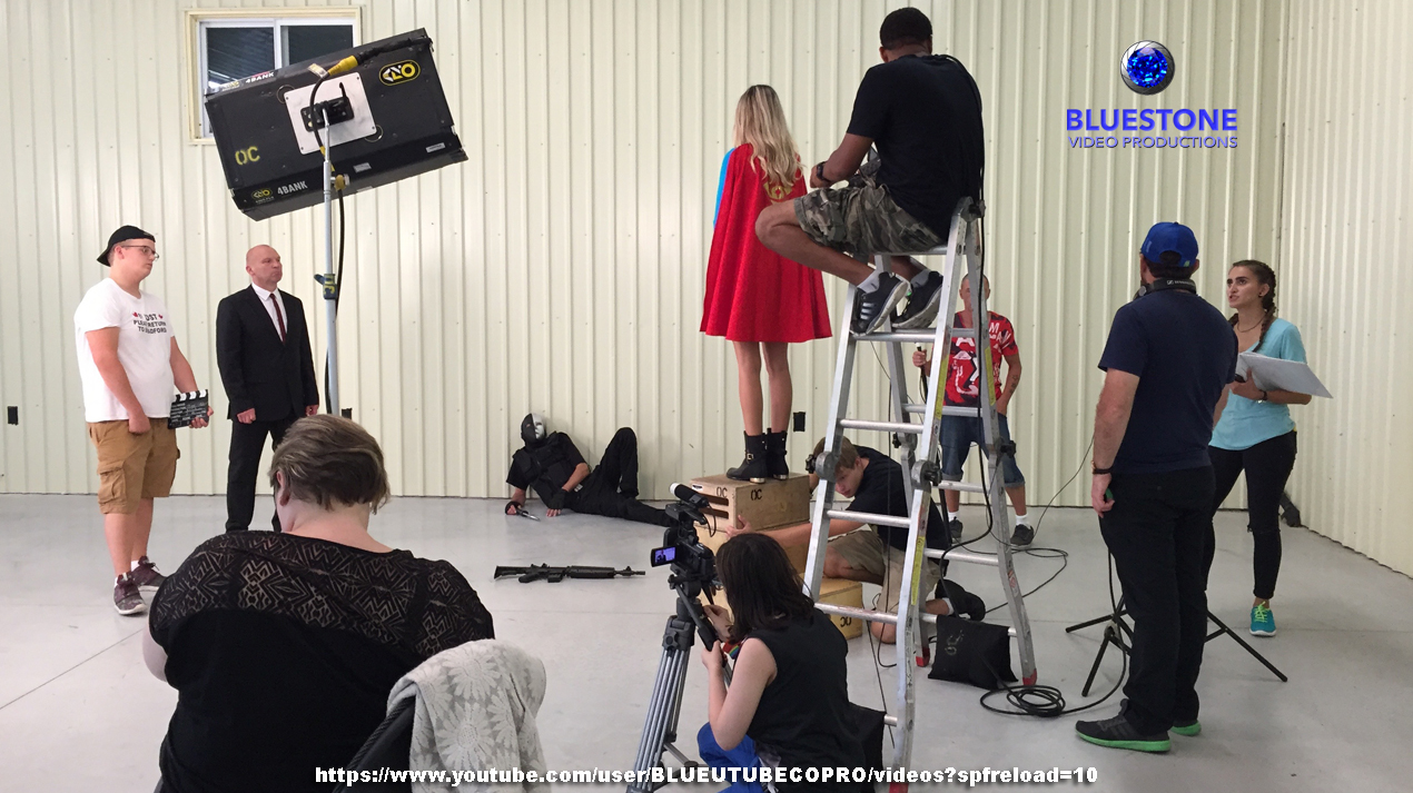 Behind the scenes still 62 season 3.jpg