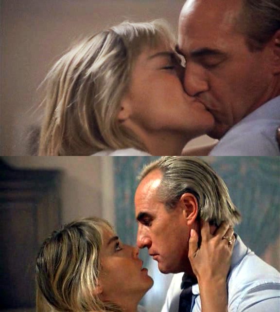 There's a blam! between these thwo screen shots...